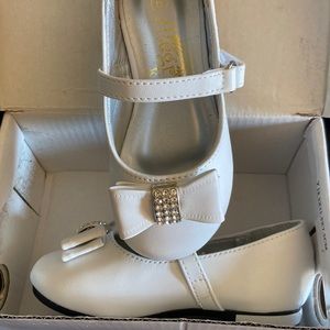 New Baby girl (18 months) ,baptism shoes , # 6 , Alegría  kid’s shoes white